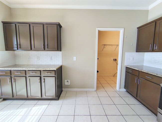 Building Photo - 6334 Richland Hills Dr