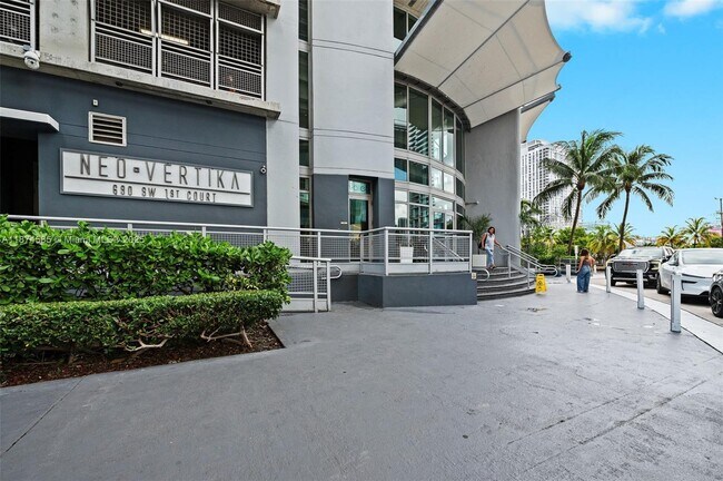 Building Photo - 690 SW 1st Ct