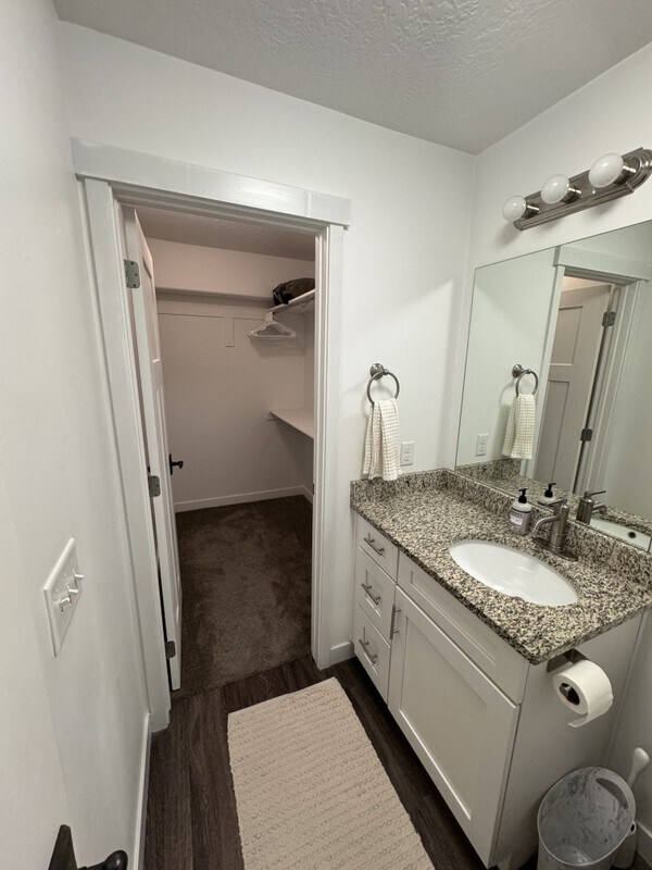 Building Photo - 635 E 380 N