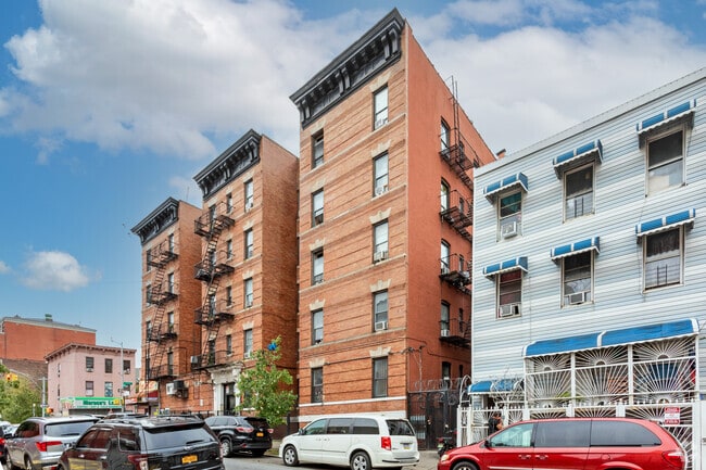 Building Photo - 340 E 151st St