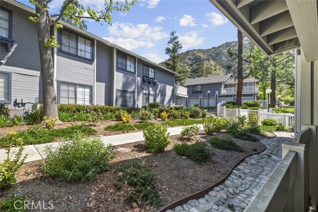 Building Photo - 225 Evergreen Ct