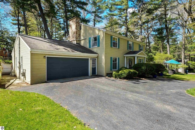 Building Photo - 1310 Peninsula Ct