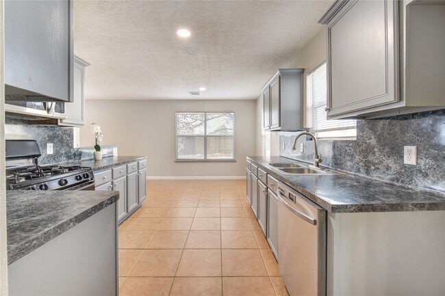 Building Photo - 1823 Usher Ct