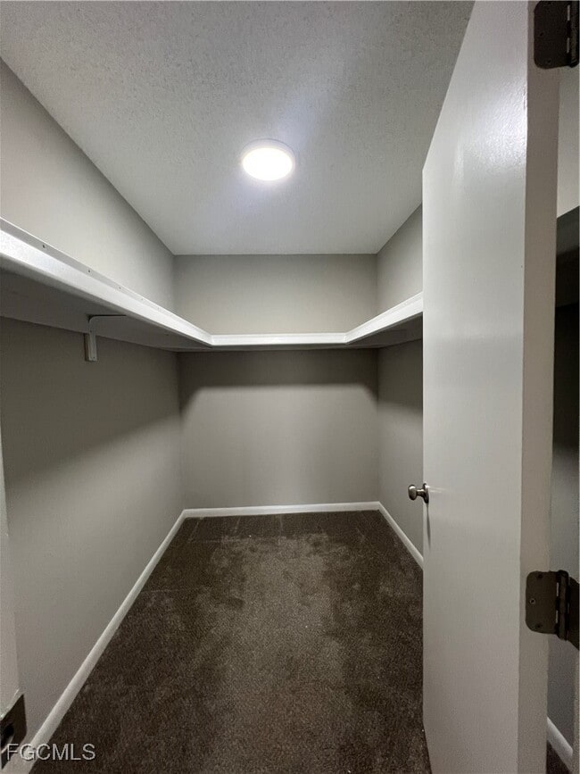 Building Photo - 639 SE 13th Ave