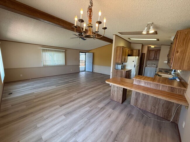 Building Photo - Two Bedroom Double Wide in the Fortuna Foothills!