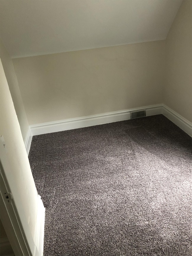 Building Photo - 3029 Gideon Ave