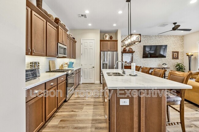 Building Photo - 30737 S Osprey Dr