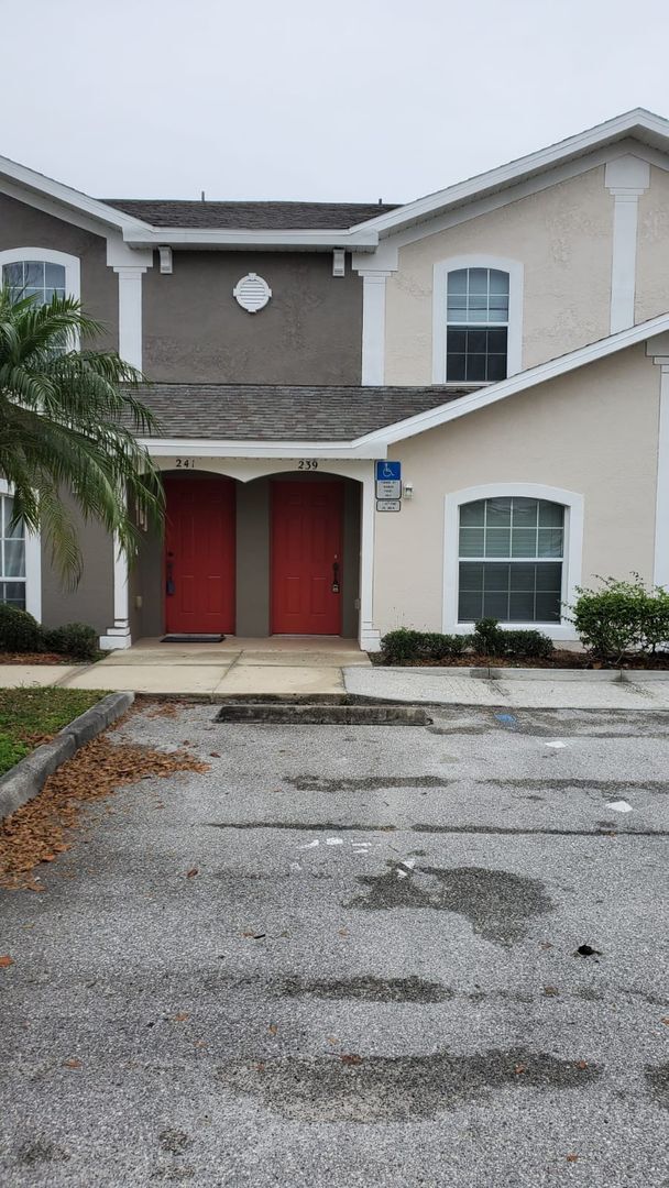 Building Photo - 239 Royal Palm Dr
