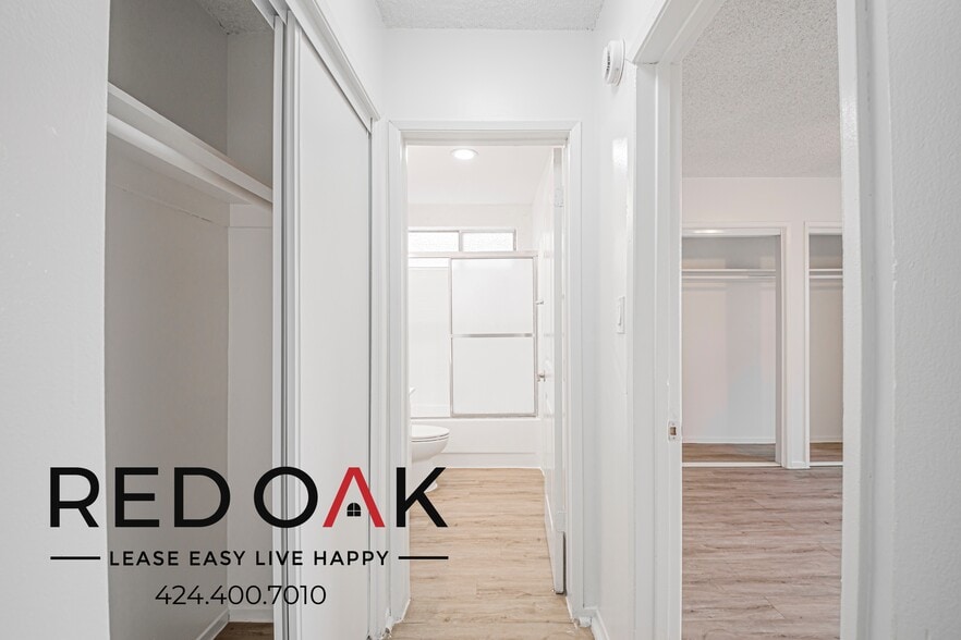 Building Photo - 915 N Wilton Pl