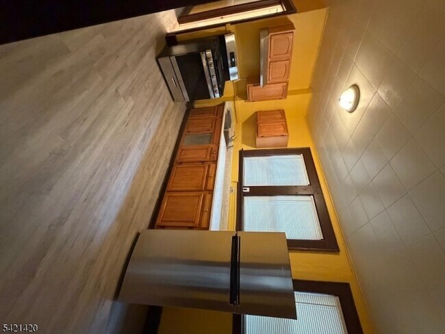 Building Photo - 99 Cedar Ave