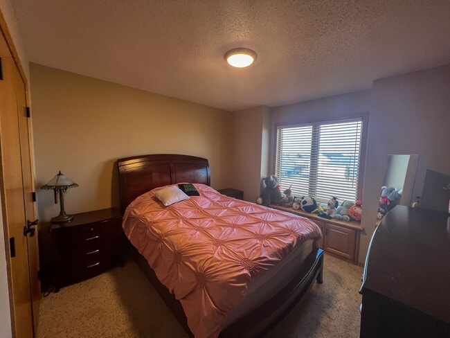 Building Photo - Single Family Home in Moorhead!