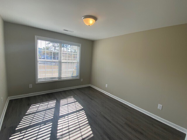 Building Photo - 60 Strickland Rd