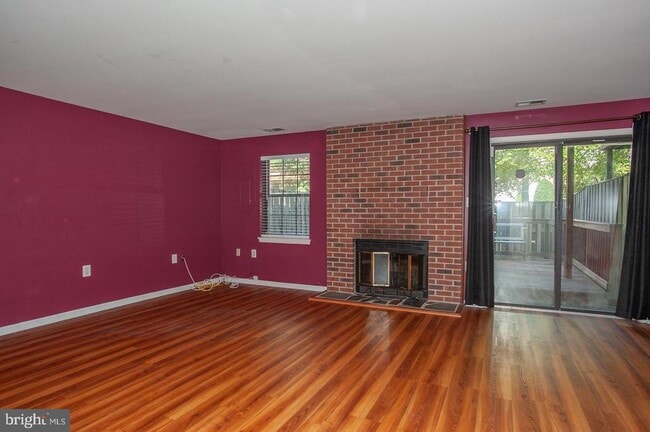 Building Photo - 6158 Old Brentford Ct