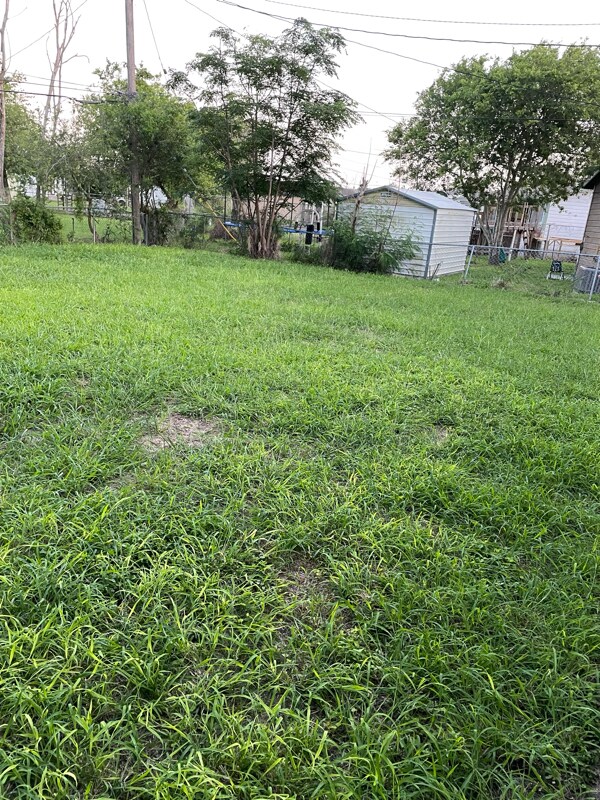 Building Photo - 1022 Shiels Dr