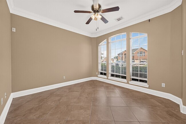 Building Photo - 4011 Alexis Cir