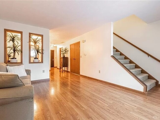 Building Photo - 7850 Betsy Ross Cir