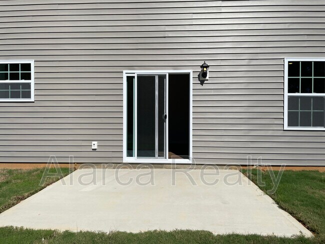 Building Photo - 114 Sequoia Frst Dr