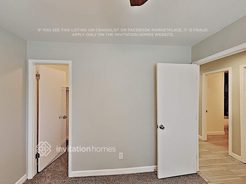 Building Photo - 1175 E Diamond Dr