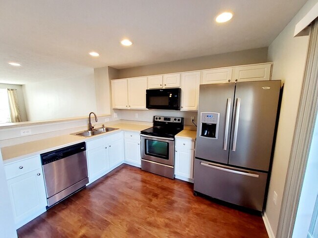 Building Photo - Charming 2 beds 2.5 baths in Columbus!