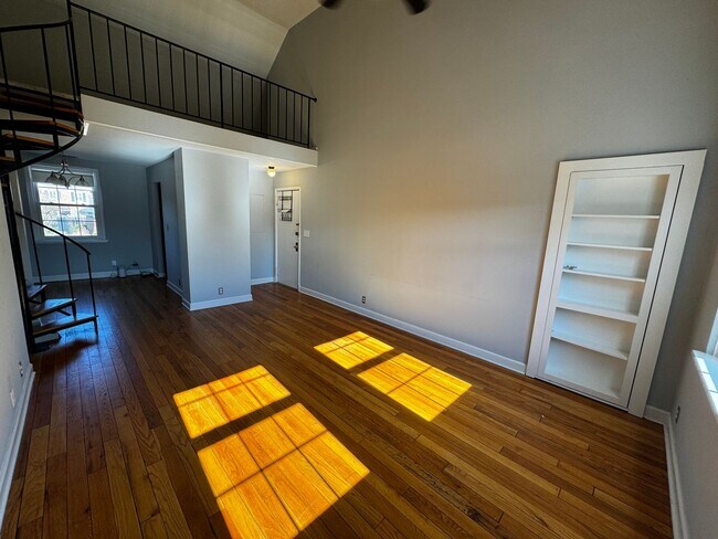Building Photo - Experience Elevated Living in Arlington, VA