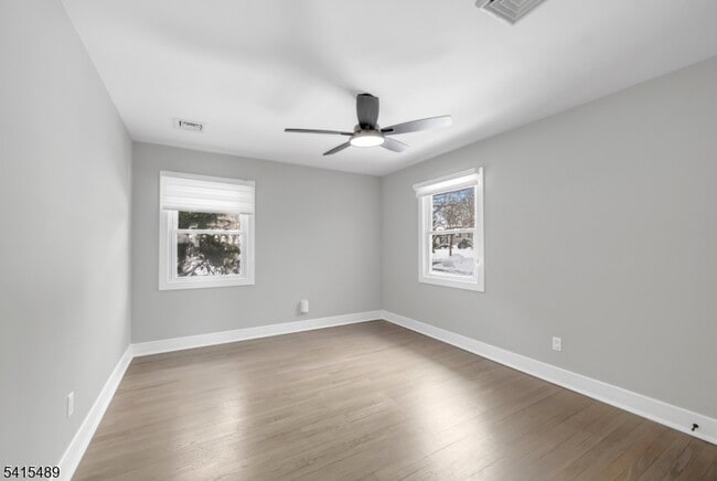 Building Photo - 475 Cedar Ln