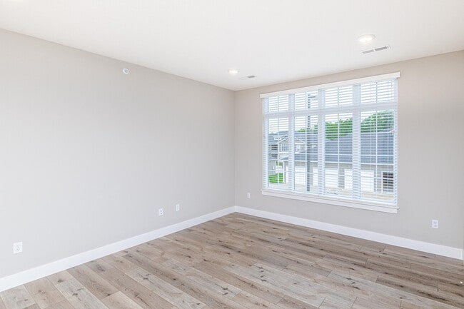 Building Photo - 32 Blue Ridge Rd