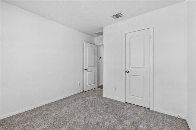 Building Photo - 1314 Lady Yoli St