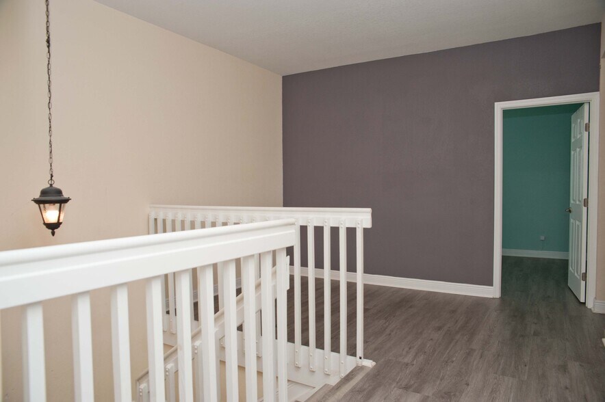 Building Photo - 14620 SW 15th St