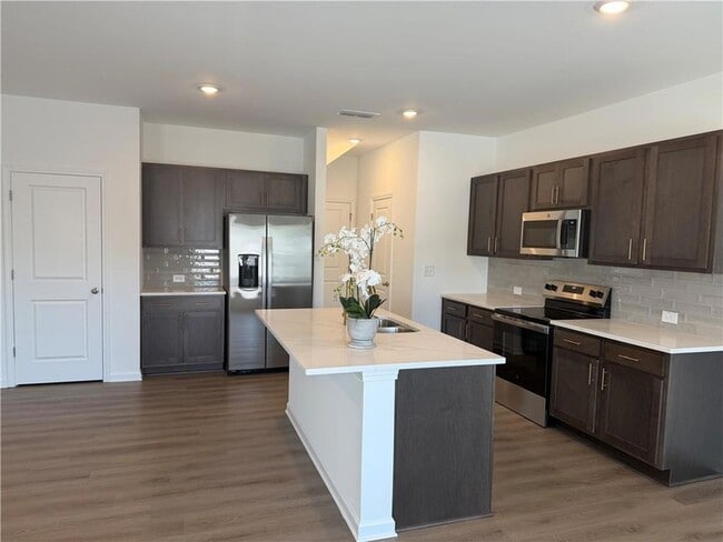 Building Photo - 6715 Armonia Dr