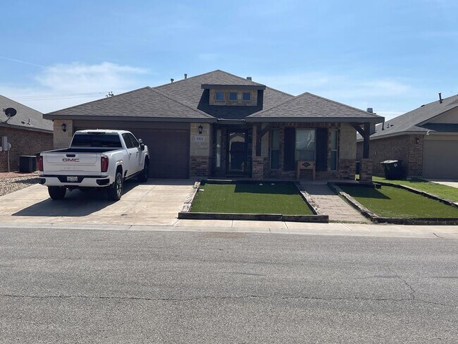 Primary Photo - 9703 Desert Ave