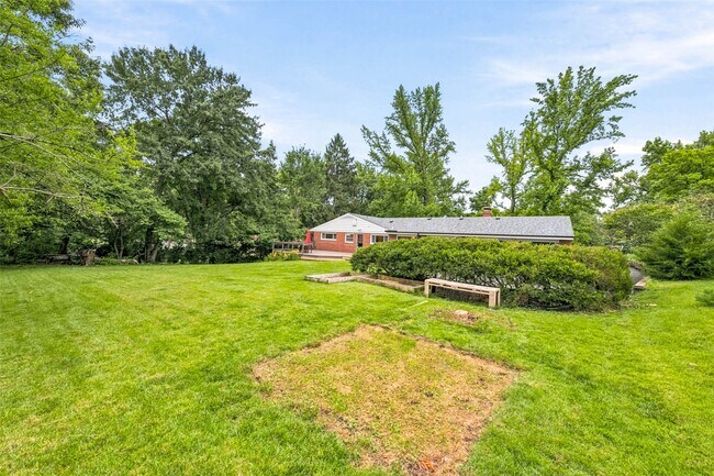 Building Photo - 23 Beaver Dr