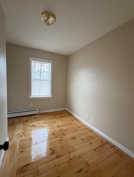 Building Photo - 3 Malden St