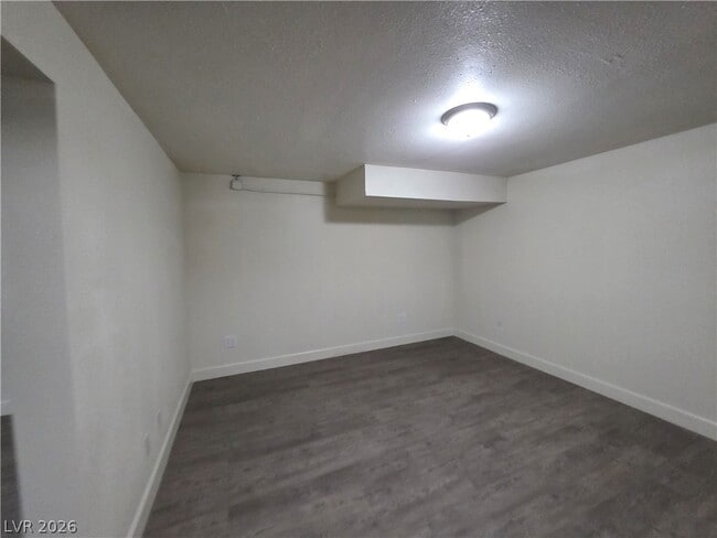 Building Photo - 1590 Mustang Dr