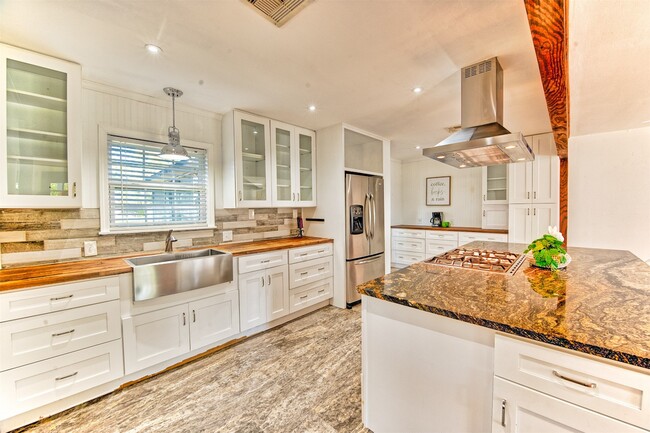 Building Photo - 918 Lehman St