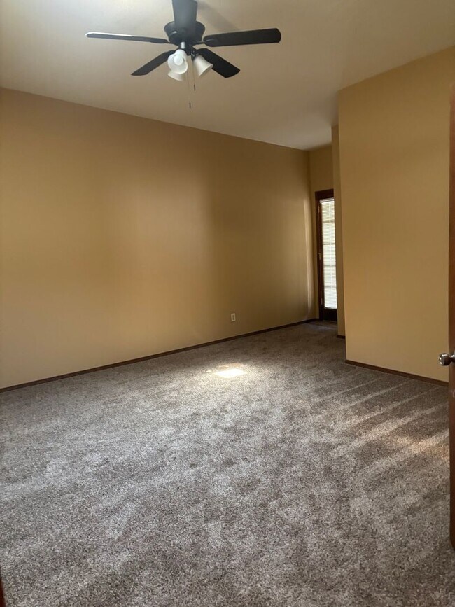 Building Photo - 3109 Las Placitas Rd
