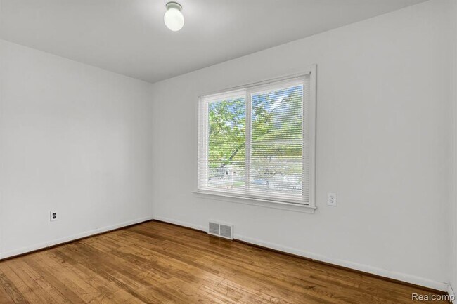 Building Photo - 18792 Old Homestead Dr