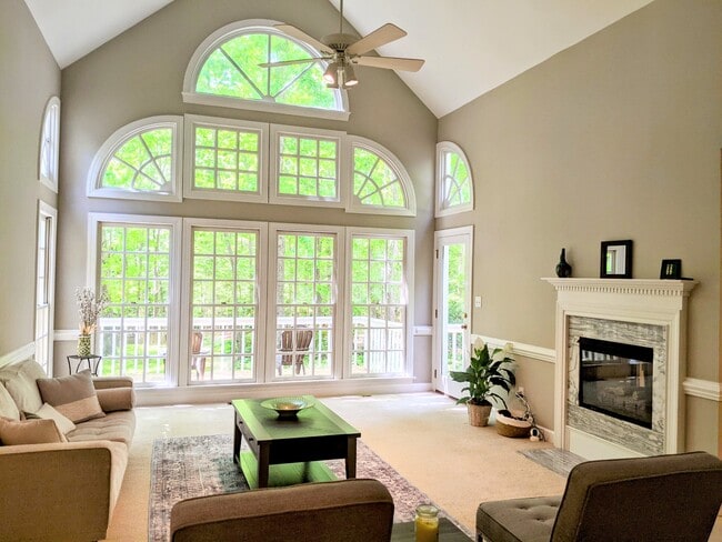 Building Photo - 102 Blackford Ct