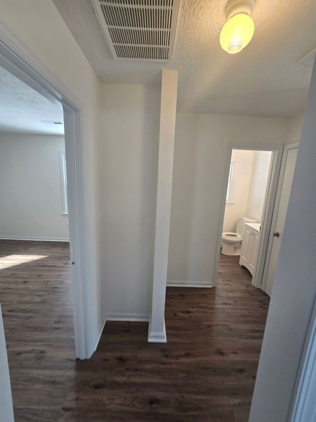 Building Photo - 2 bedroom duplex in Prince George County