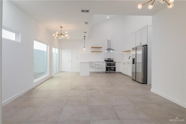 Building Photo - 2629 Warbler Ave