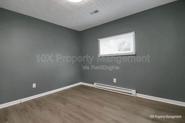 Building Photo - 2918 Azelda St