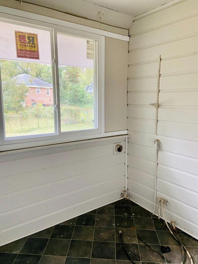 Building Photo - 4/2 home for rent! $1350