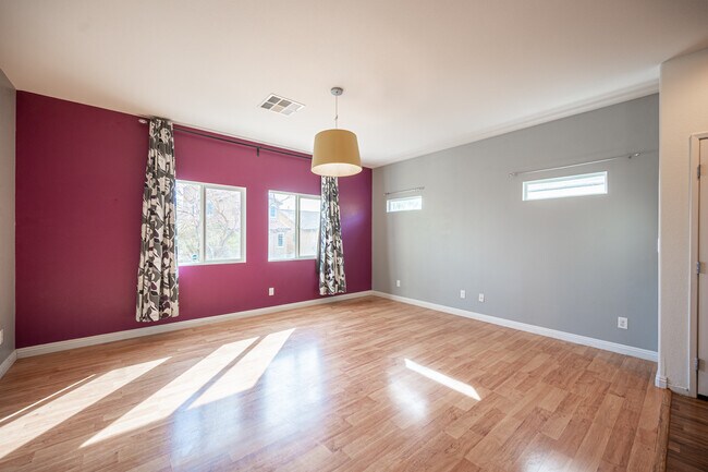 Building Photo - 8904 Harmony Hall Ave