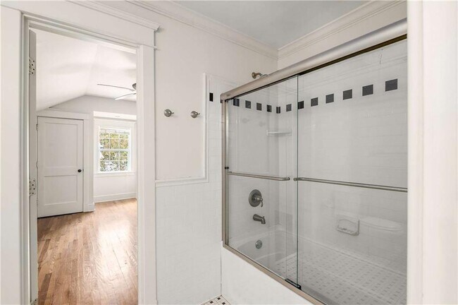 Building Photo - 787 Flat Shoals Ave SE