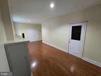 Building Photo - 147 W Douglass St