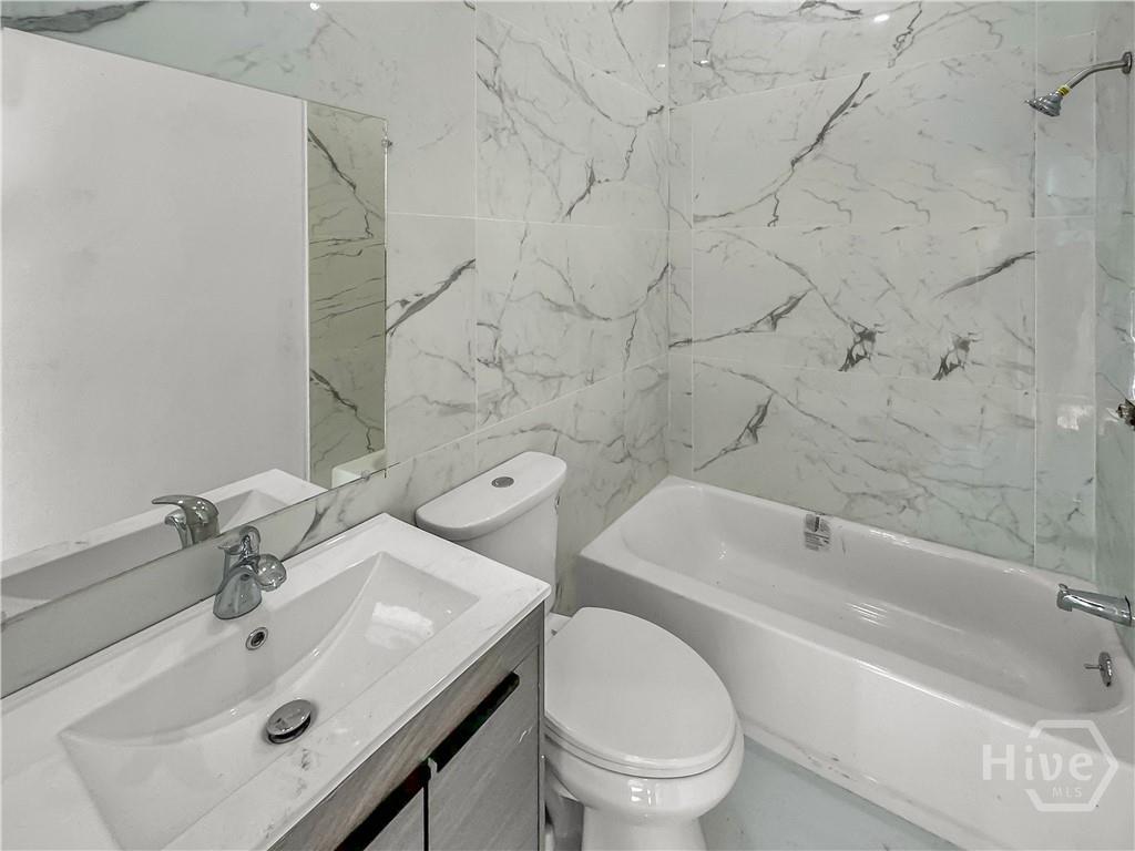 Building Photo - 312 W 37th St