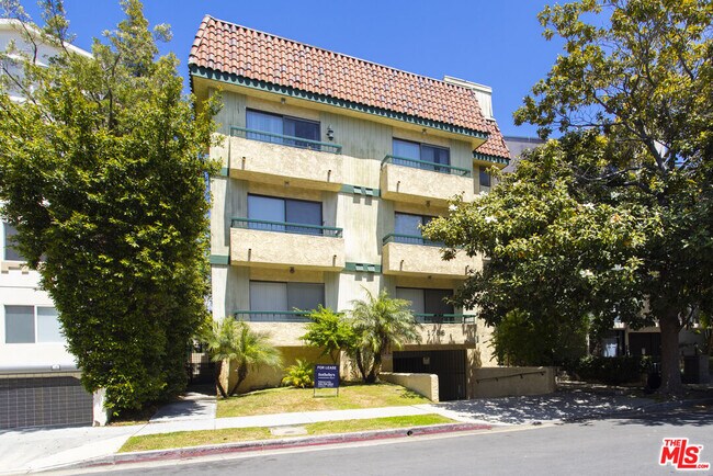 Building Photo - 1738 S Bentley Ave