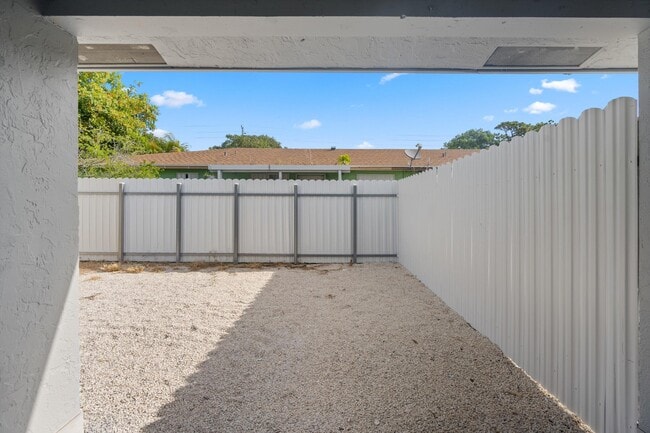 Building Photo - 2785 Reo Ln