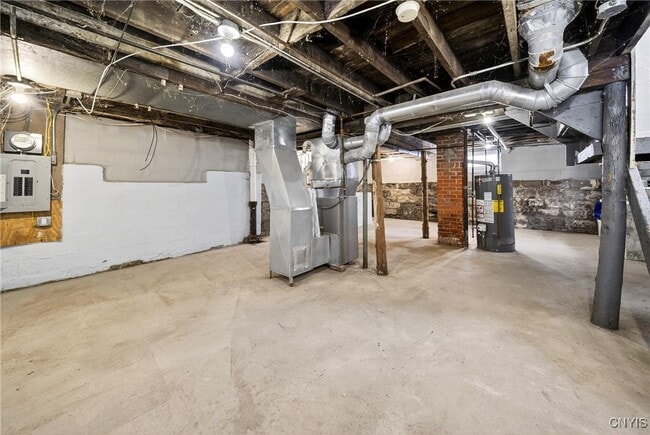 Building Photo - 162 Reed Ave