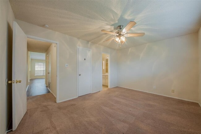 Building Photo - 2605 Brickford Cove
