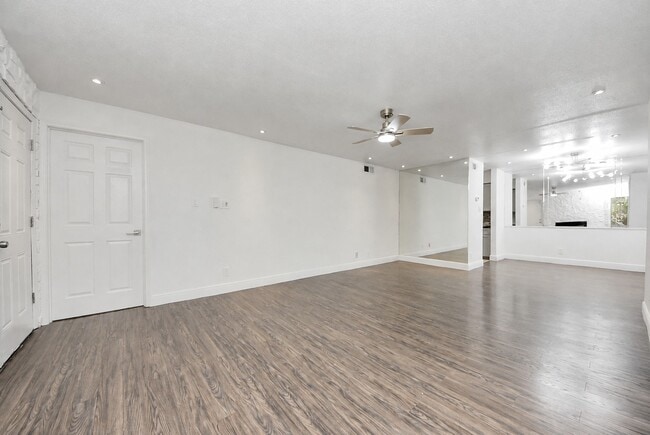 Building Photo - 9700 Leawood Blvd